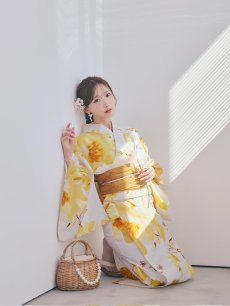 モデル：菅野結以　身長：163cm