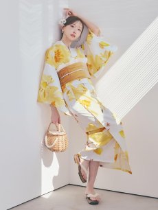 モデル：菅野結以　身長：163cm