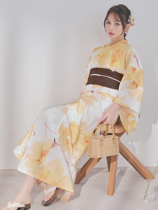 淡色イエローフラワー浴衣