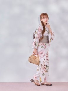 モデル：Kirari　身長：156cm  着用サイズ：Fサイズ