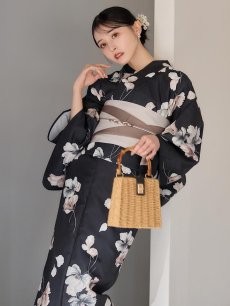 画像3: 送料無料！【即日発送】フローラルブラック浴衣【浴衣３点セット 浴衣/帯/下駄】[OF04] (3)