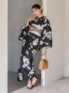 画像9: 送料無料！【即日発送】フローラルブラック浴衣【浴衣３点セット 浴衣/帯/下駄】[OF04] (9)