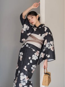 画像11: 送料無料！【即日発送】フローラルブラック浴衣【浴衣３点セット 浴衣/帯/下駄】[OF04] (11)