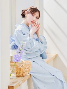 モデル：菅野結以　身長：163cm