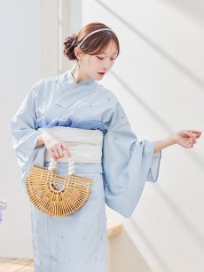 モデル：菅野結以　身長：163cm