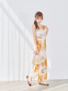 モデル：Kirari　身長：156cm　着用サイズ：Fサイズ