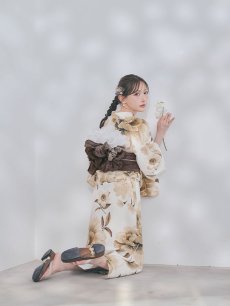 画像6: 【即日発送】送料無料！1人で簡単に着られる！ワンピース / セパレート浴衣セット　ホワイトエレガントフラワー浴衣【浴衣4点セット 浴衣/帯/下駄】[OF04] (6)