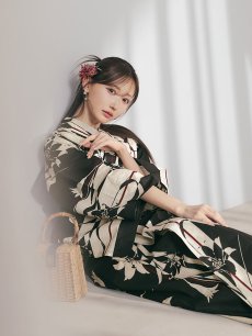 モデル：菅野結以　身長：163cm　着用サイズ：Fサイズ