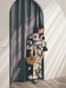 モデル：菅野結以　身長：163cm　着用サイズ：Fサイズ