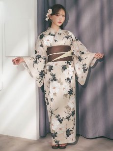 モデル：菅野結以 身長：163cm 着用サイズ：Fサイズ
