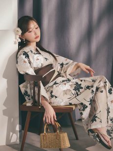 モデル：菅野結以 身長：163cm 着用サイズ：Fサイズ
