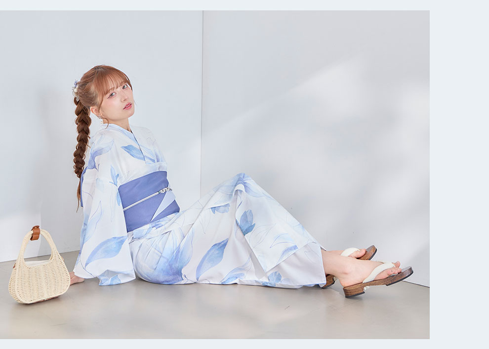 kirariさん着用 凛と咲く清涼蒼花浴衣3