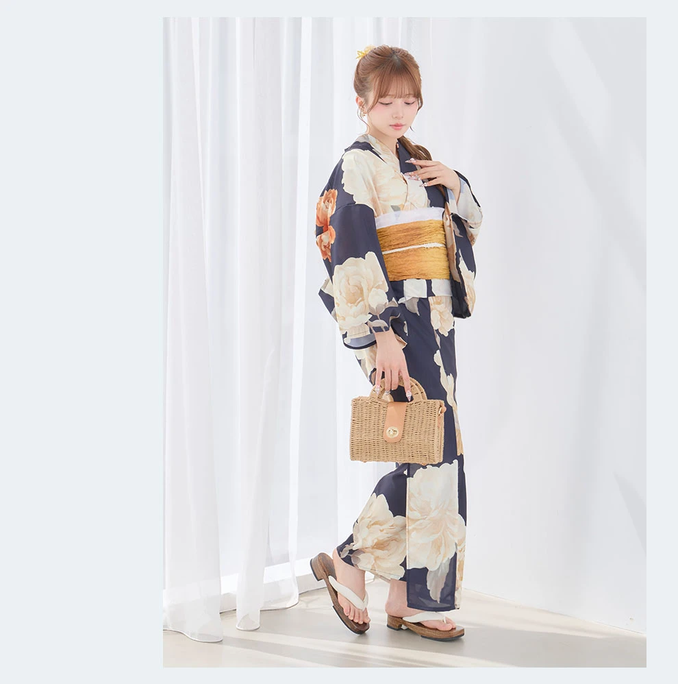 Kirariさん着用 イエローフラワーネイビー浴衣3