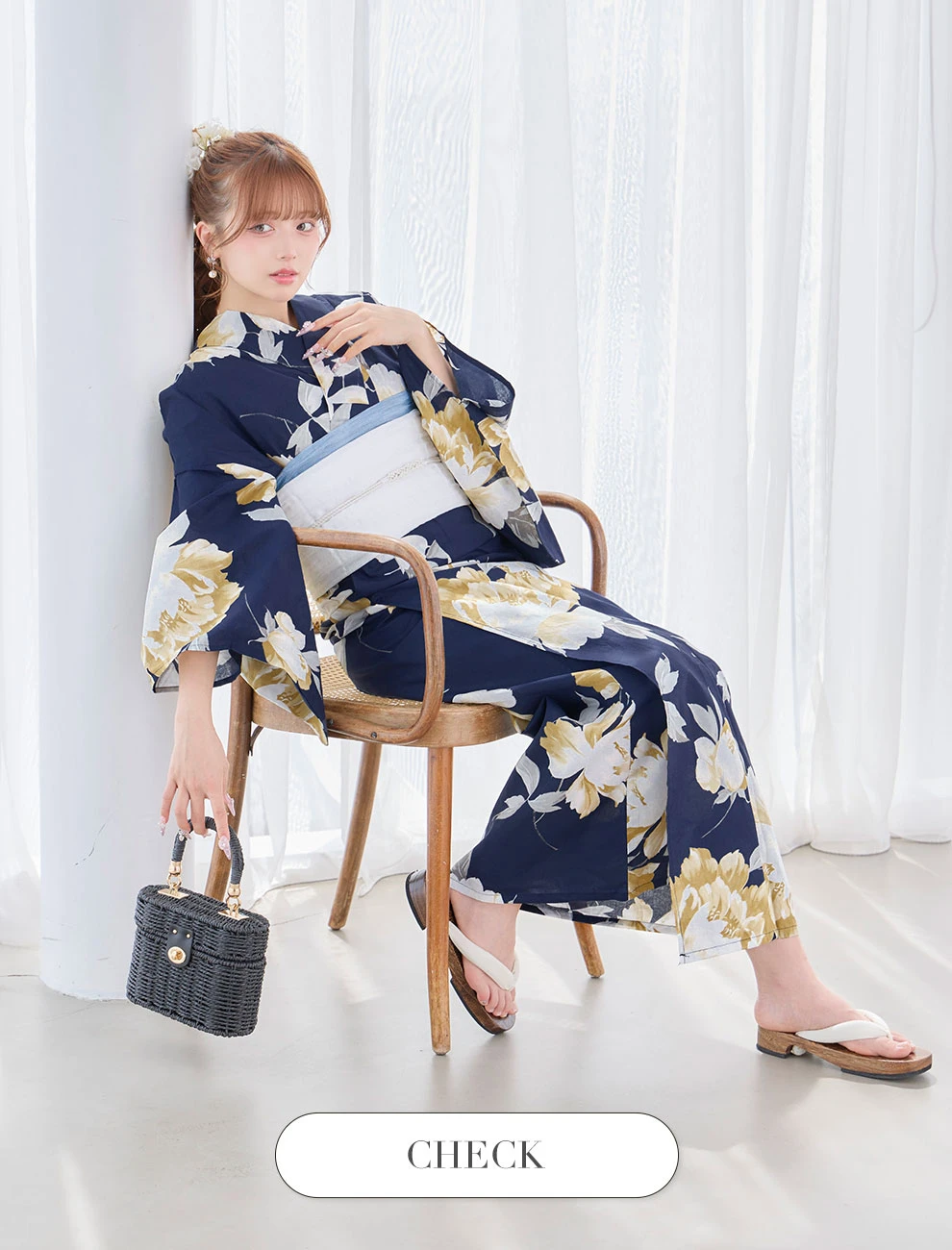 Kirariさん着用 ネイビーノーブル牡丹浴衣1
