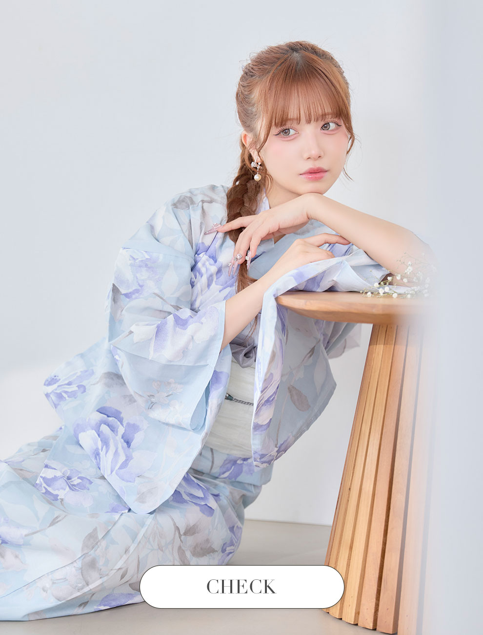 kirariさん着用 ブルーブルームフラワー浴衣1