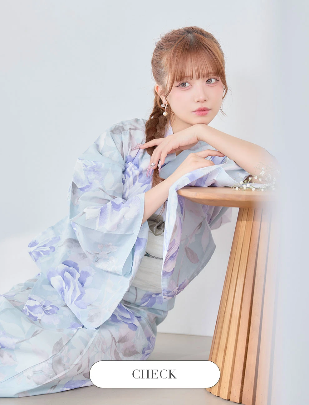 Kirariさん着用 ブルーブルームフラワー浴衣1