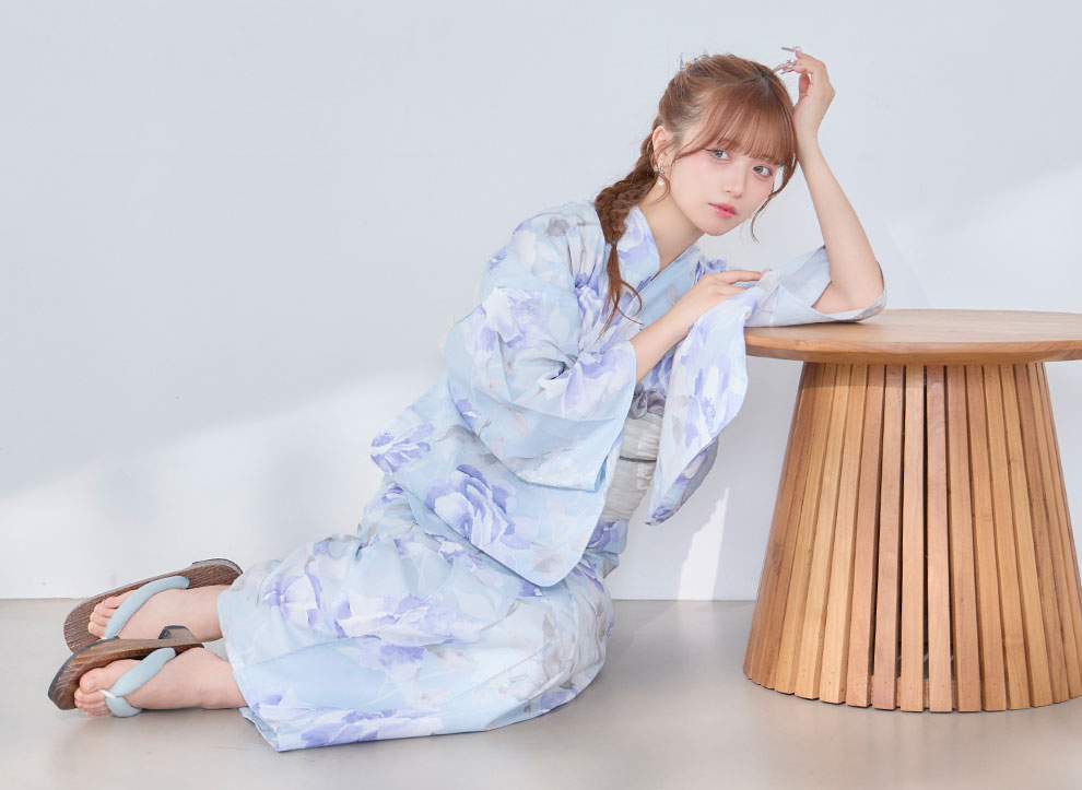 kirariさん着用 ブルーブルームフラワー浴衣4