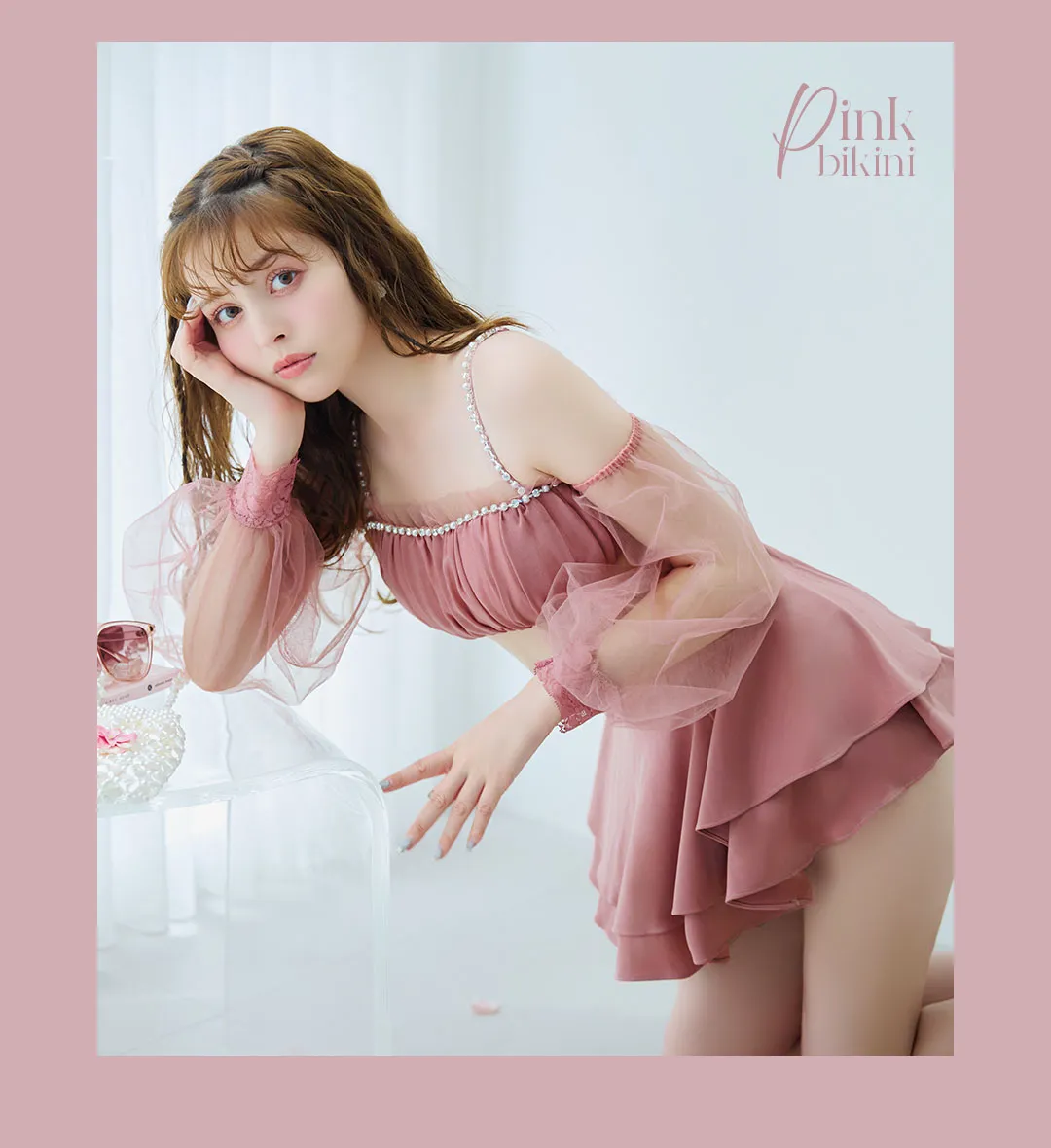 加藤ナナが着るピンク水着22