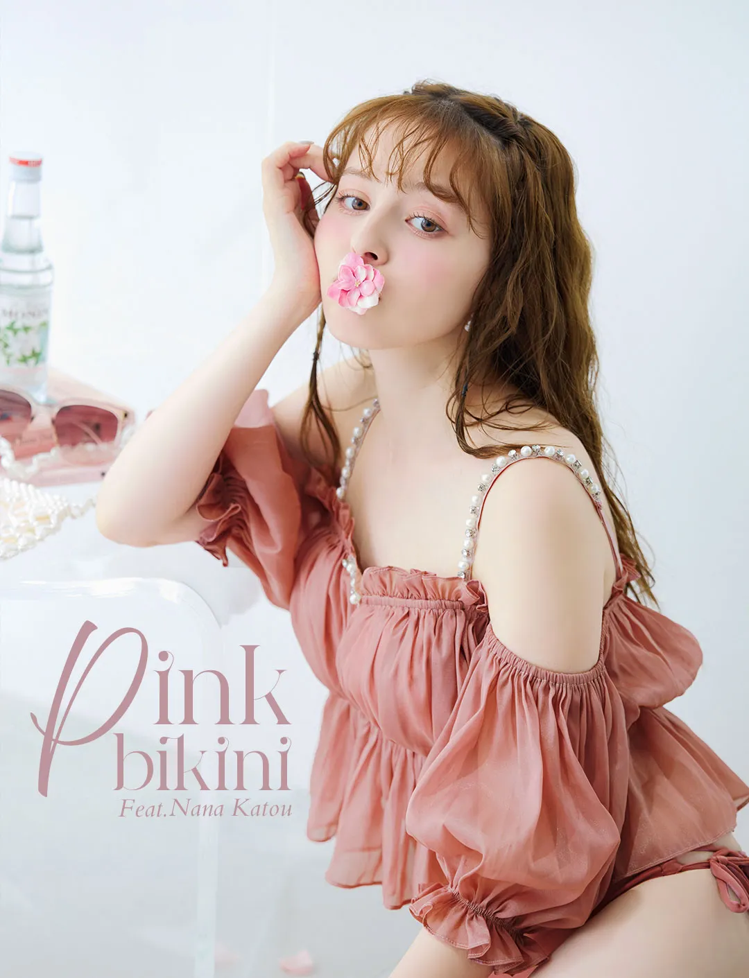 加藤ナナが着るピンク水着5