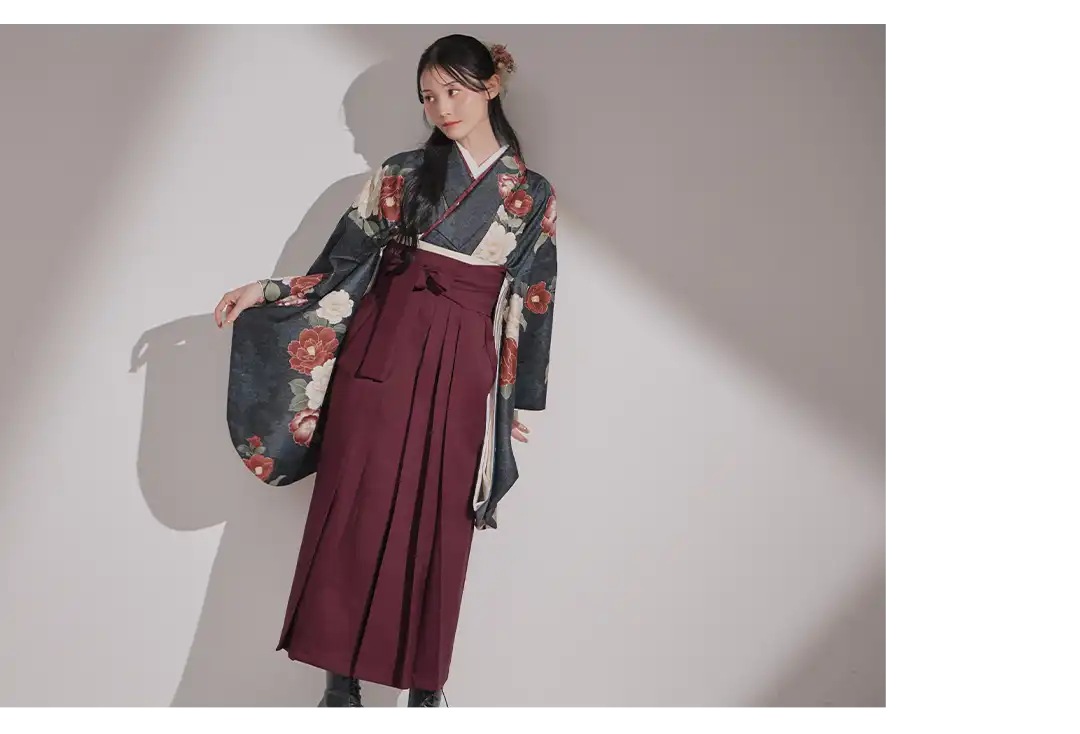 𝐇𝐚𝐤𝐚𝐦𝐚- 𝐒𝐭𝐲𝐥𝐞 𝐁𝐨𝐨𝐤 𝐕𝐨𝐥.𝟐 - 伝統に寄り添いながら、今の私らしさを纏う。 品格と可憐さが溶け合う、洗練された袴コレクション。3