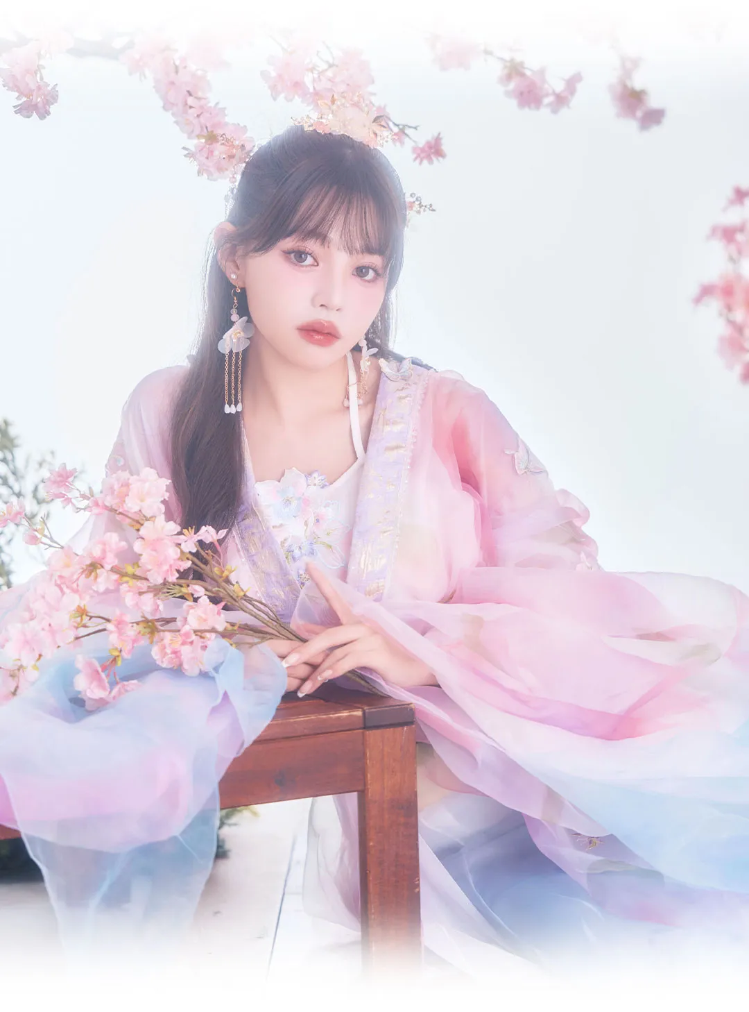 吉木千紗都が着る、ワンホンに大人気の新作漢服-6