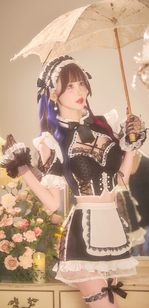 ゴシックメイドコスプレ着用画像3