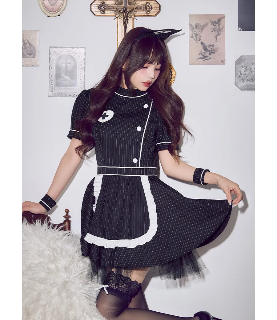 吉木千沙都が着る、大人女子のためのハロウィンスタイル