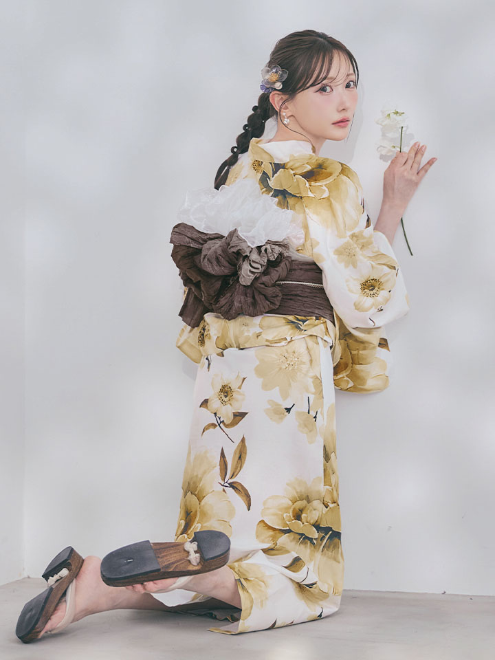 画像9: 送料無料！1人で簡単に着られる！ワンピース / セパレート浴衣セット　ホワイトエレガントフラワー浴衣【浴衣4点セット 浴衣/帯/下駄】[OF04]【予約 / 5月下旬発送予定】 (9)